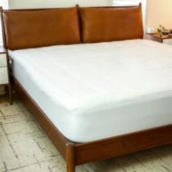 Flash Furniture Mattress Pad White Fits 8 Inch -21 Inch Mattresses Full 17 Flash Furniture Mattress Pad White Fits 8 Inch -21 Inch Mattresses Full -Household Supplies Store 203767 w LifestyleImage Lg