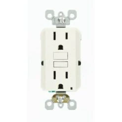 Leviton 15 Amp Self-Test Smartlockpro Slim Gfci Duplex Outlet White Package Of 3