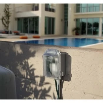 Taymac 1-Gang Horizontal/vertical 4-3/4 In Weatherproof Cover (Clear) 5 Taymac 1-Gang Horizontal/vertical 4-3/4 In Weatherproof Cover (Clear) - Image 3